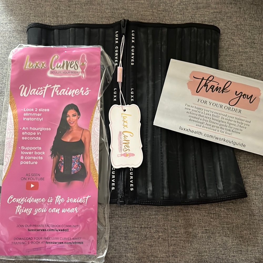 Size small waist trainer